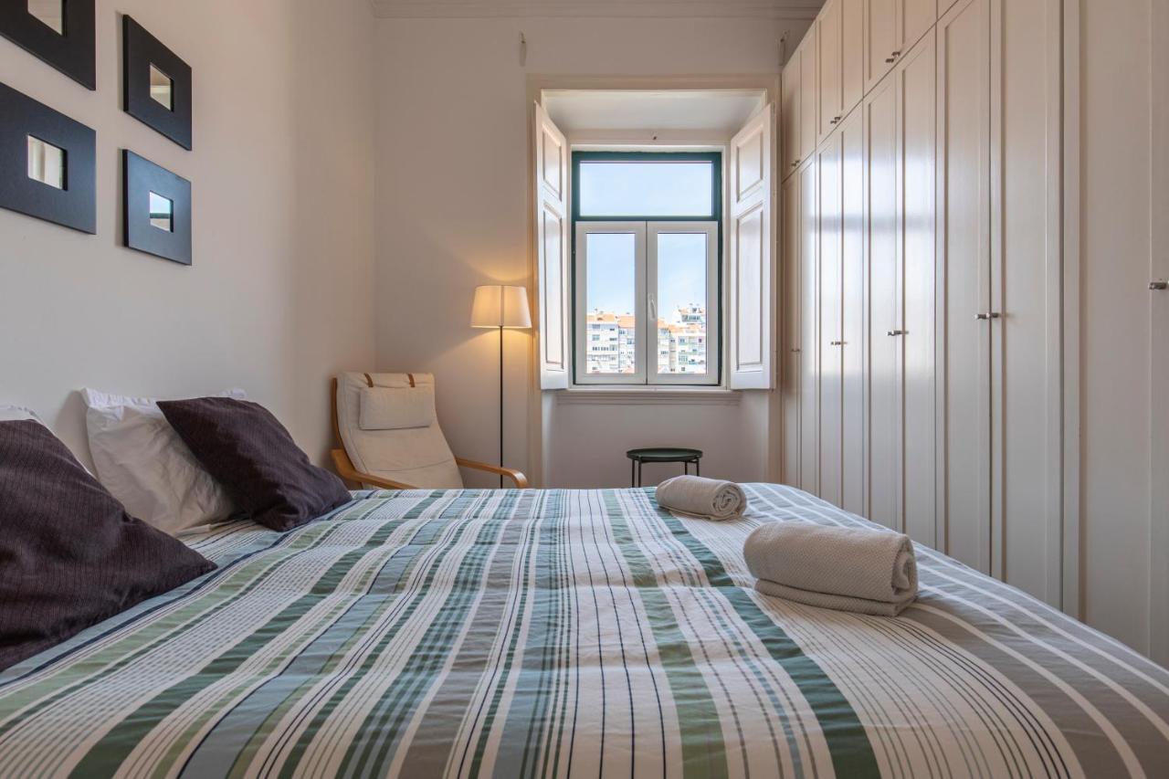Typical 2Bdr Apartment In Lisbon By Lovelystay Exterior photo